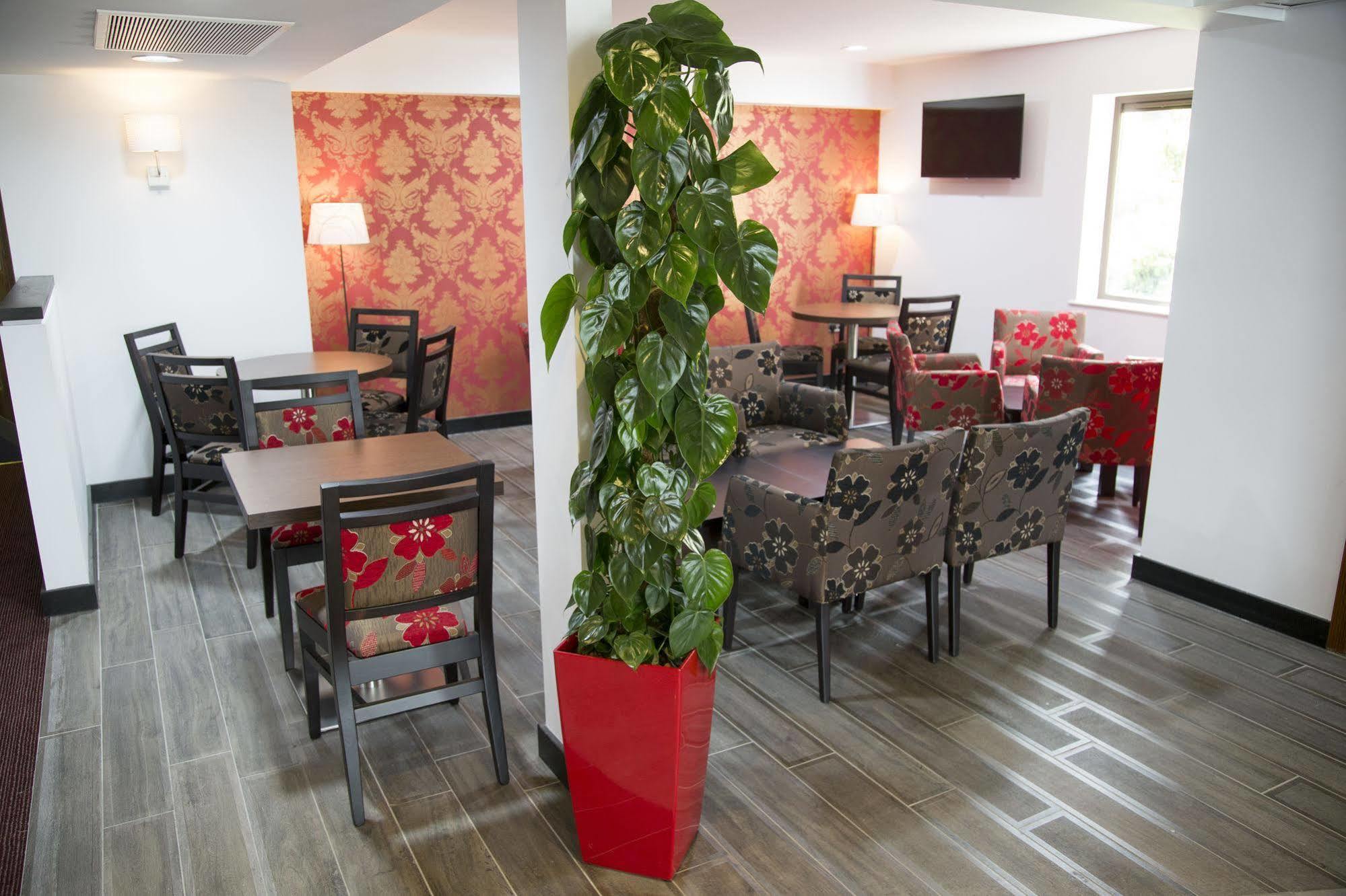 Ramada Cambridge Hotel Kültér fotó