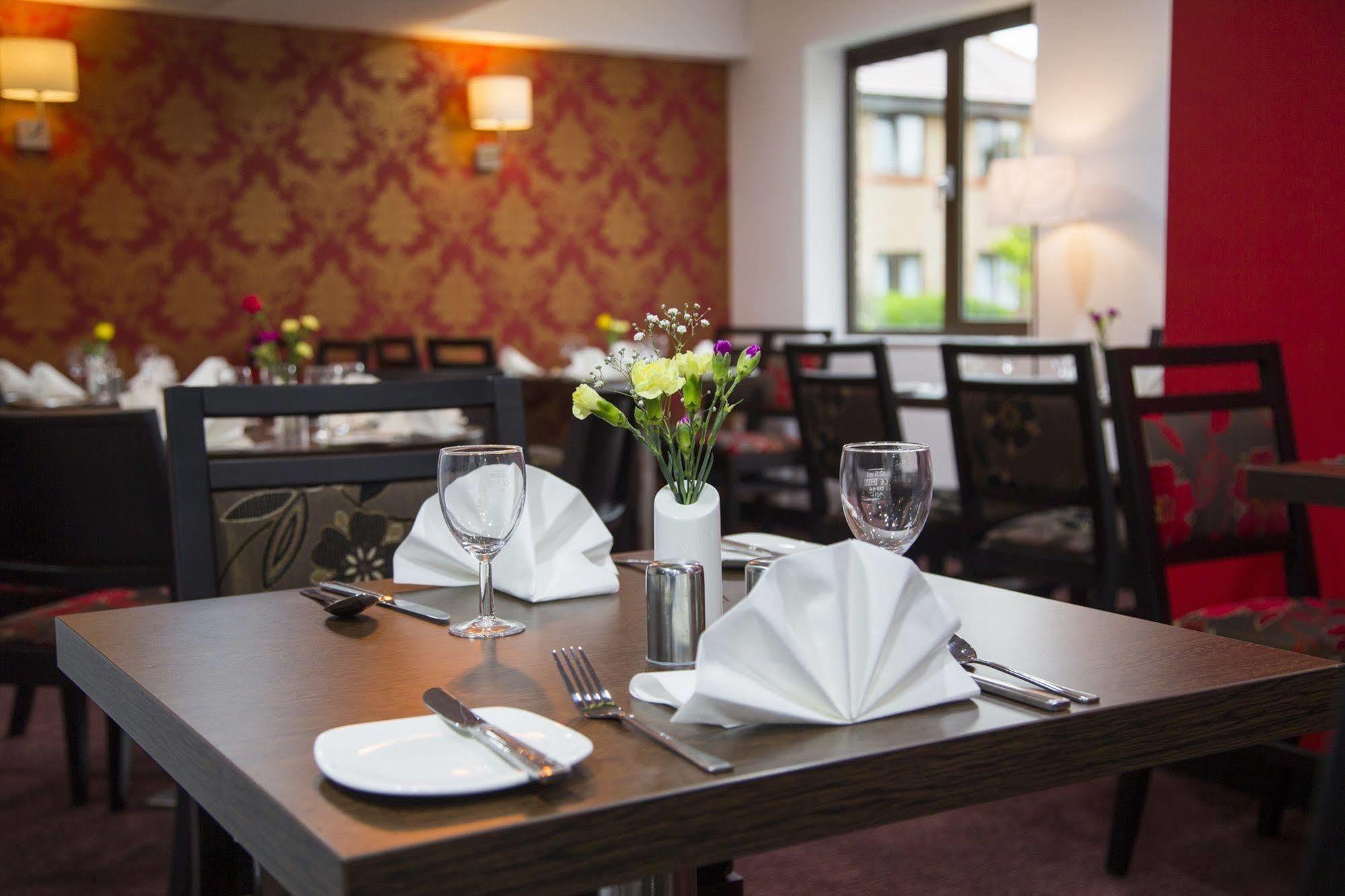 Ramada Cambridge Hotel Kültér fotó