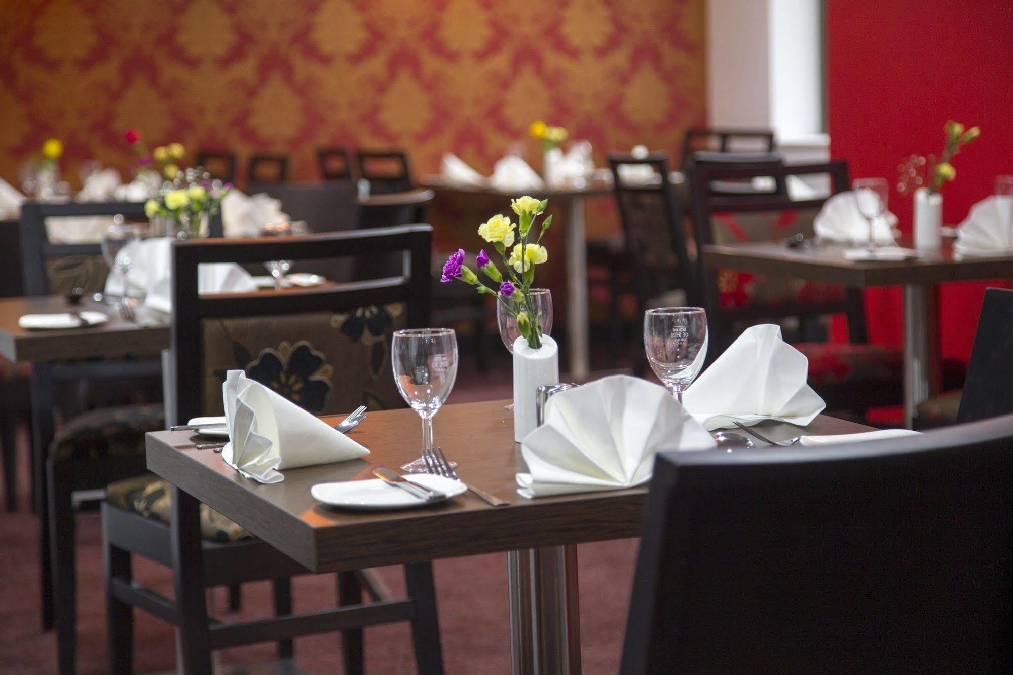 Ramada Cambridge Hotel Kültér fotó