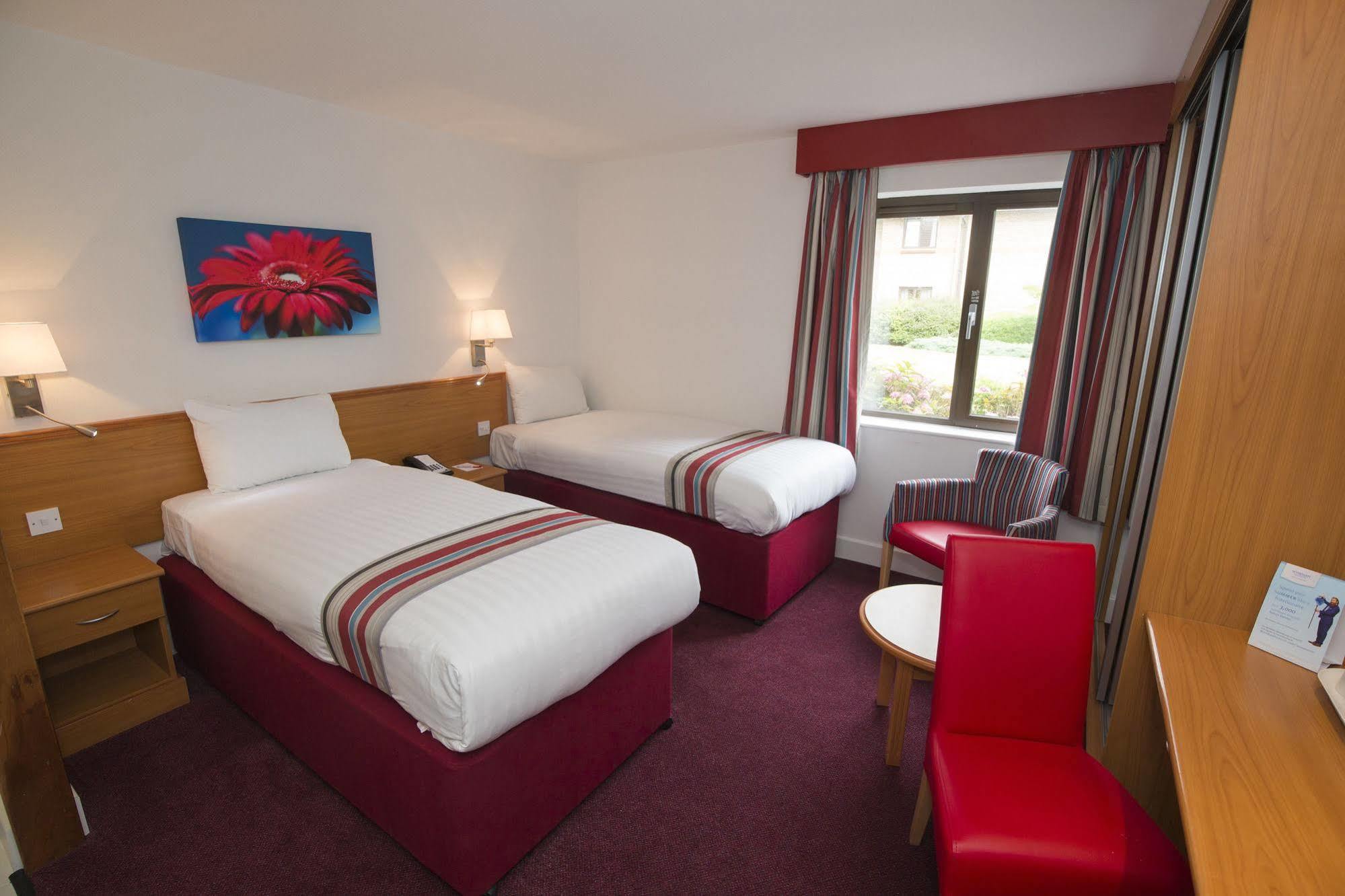 Ramada Cambridge Hotel Kültér fotó