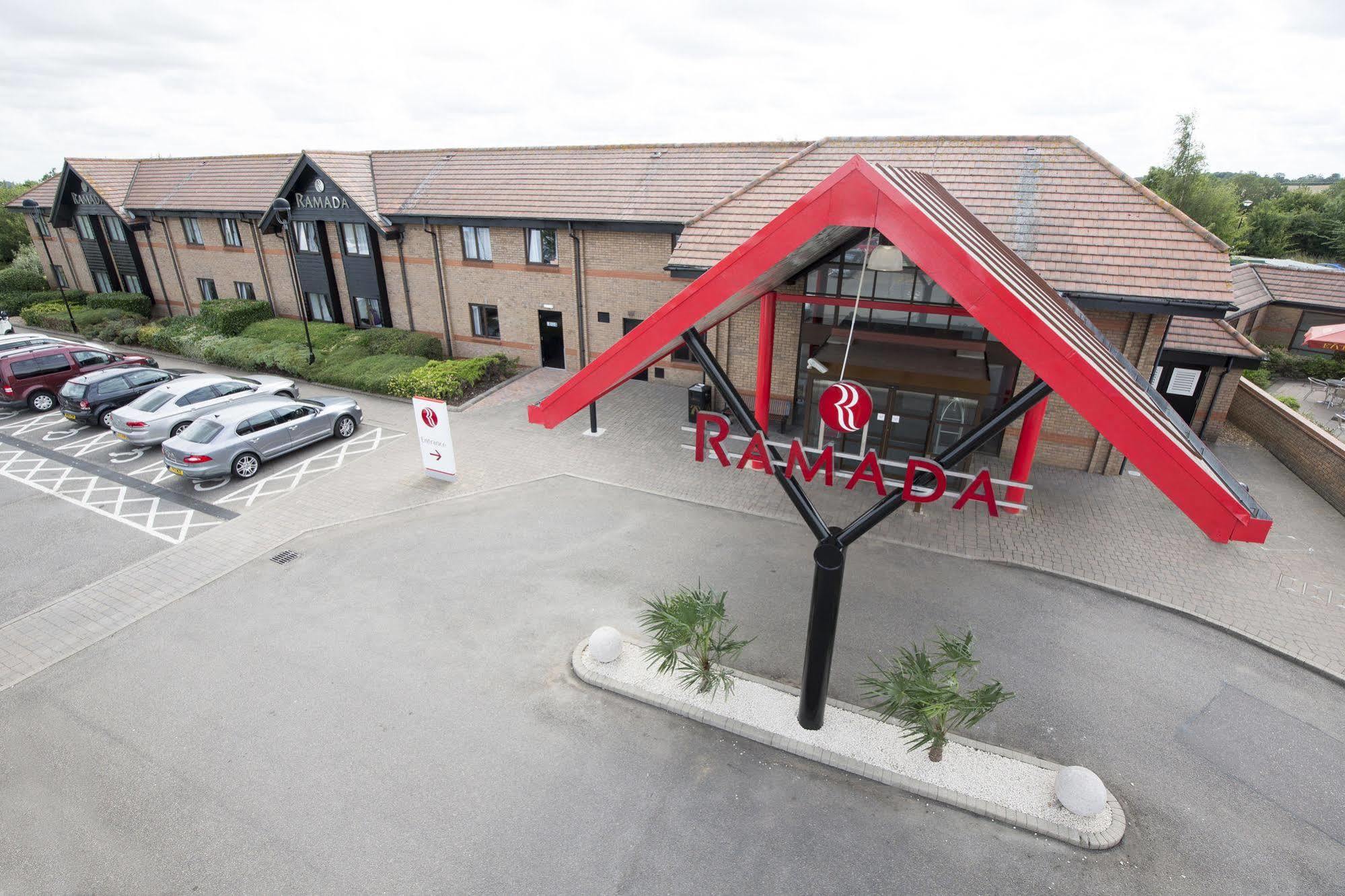 Ramada Cambridge Hotel Kültér fotó