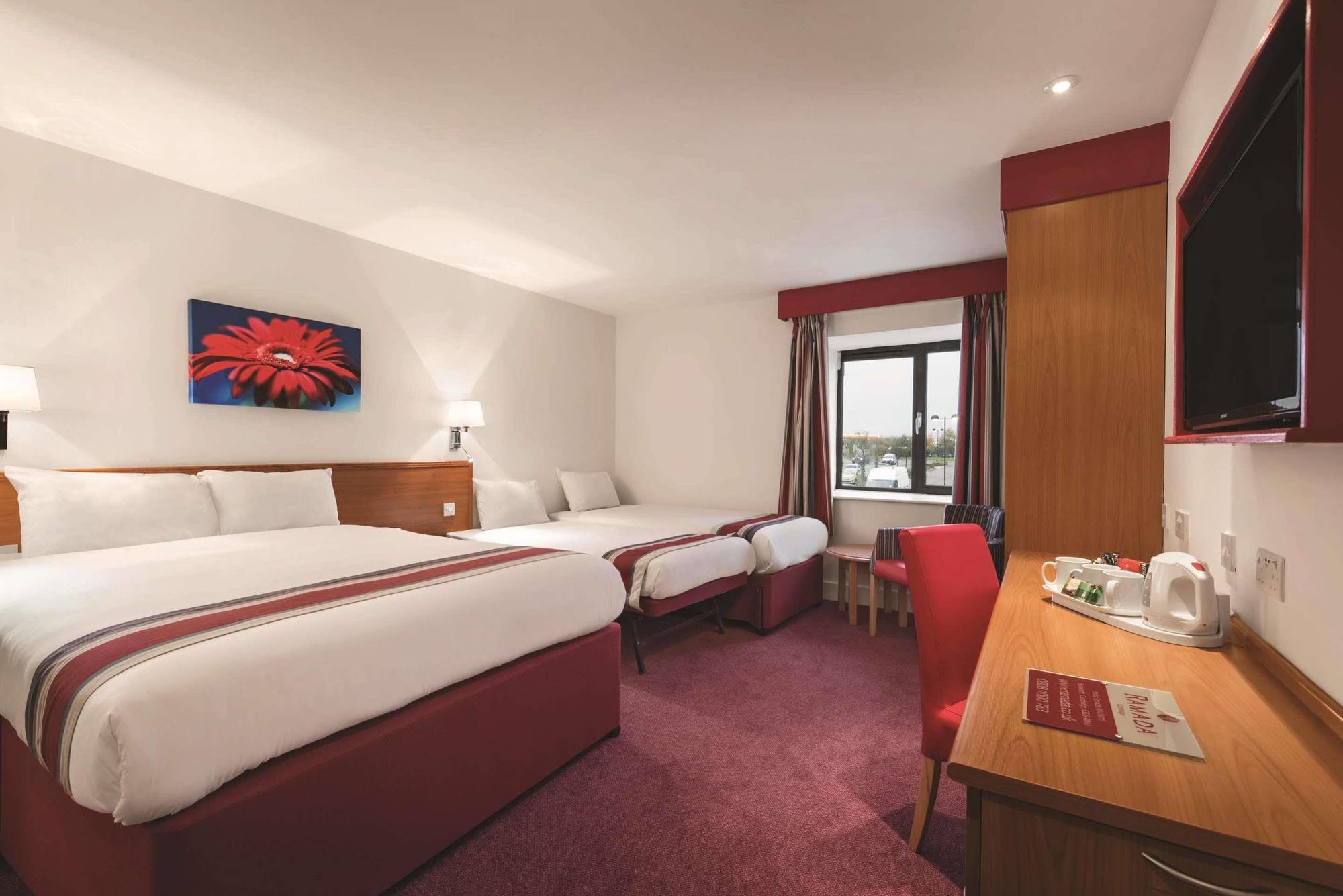 Ramada Cambridge Hotel Kültér fotó