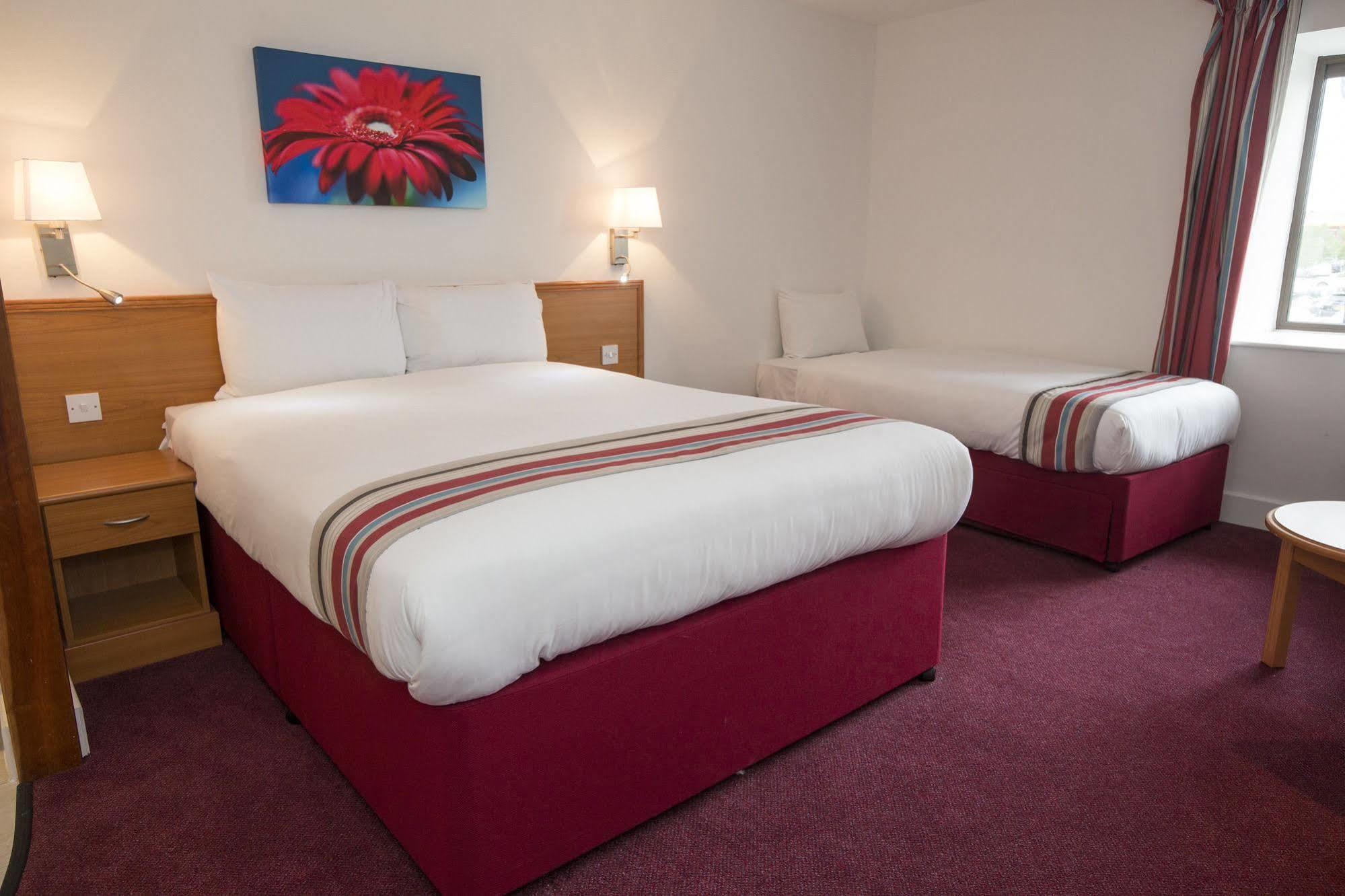 Ramada Cambridge Hotel Kültér fotó