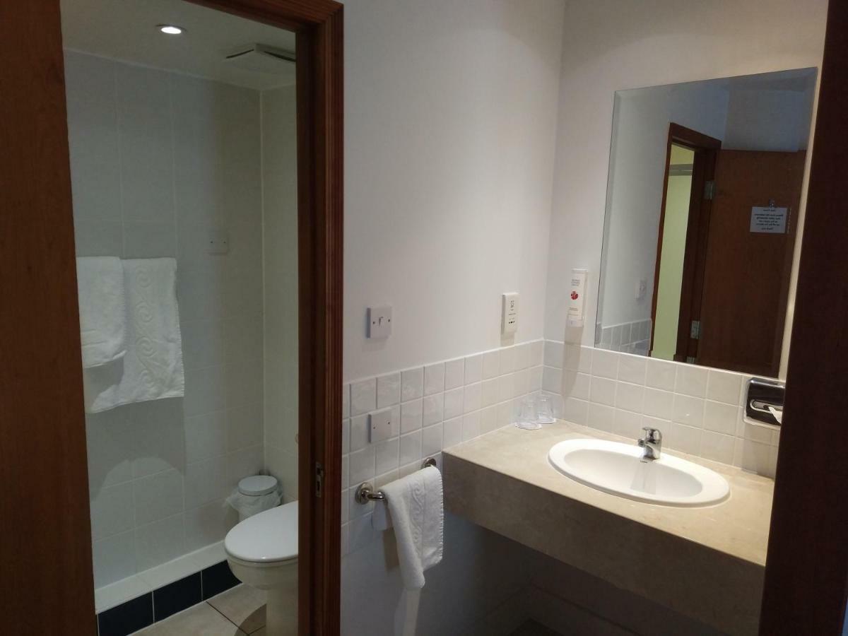 Ramada Cambridge Hotel Kültér fotó
